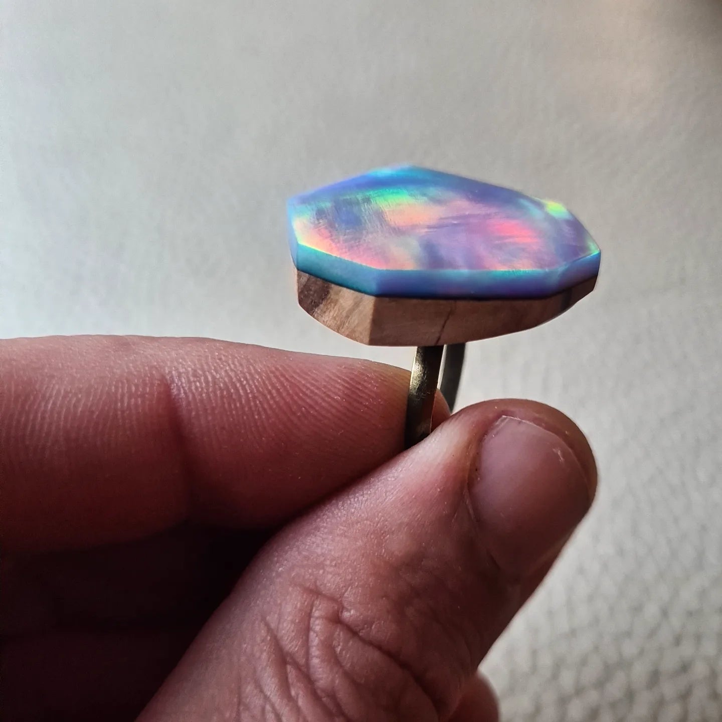 Unikatan prsten od lab opala